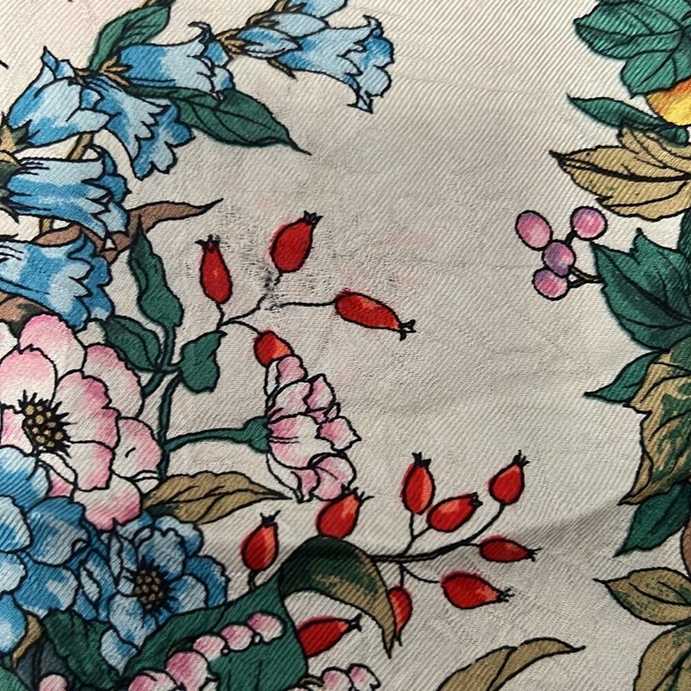 Paolo Gucci Rare Vintage Silk Floral Scarf 90cm Square - Picture 4 of 4